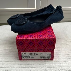 Tory Burch MINNIE Perfect Navy suede size 9